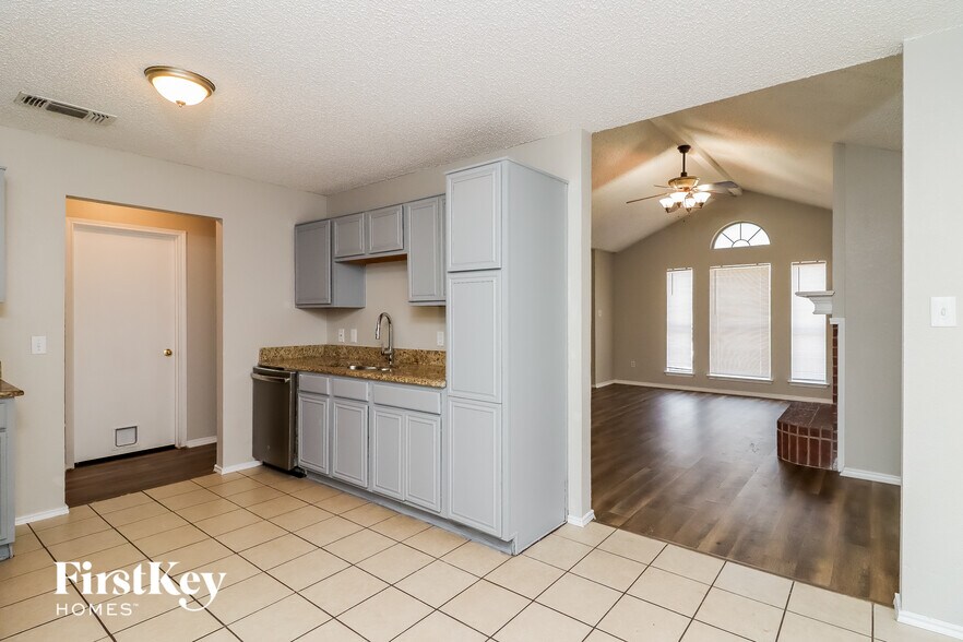 Building Photo - 7213 Ashbourne Way