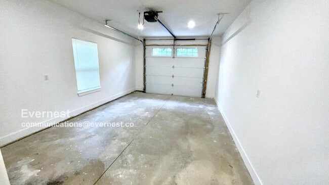 Building Photo - Lovely 3-Bedroom Home in a Peaceful Neighb...