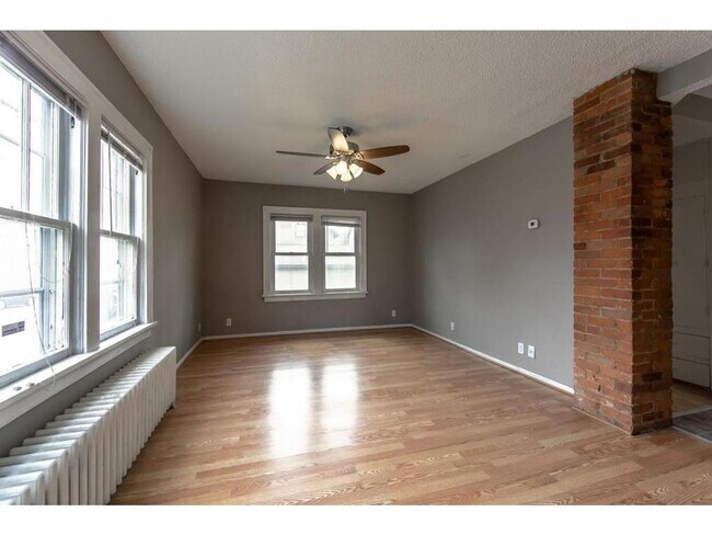 Building Photo - All Living Facilities on One Level. 3/1 Single Family Home.