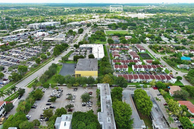 Building Photo - 17255 SW 95th Ave