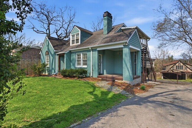 Building Photo - 1002 Sutton Hill Rd