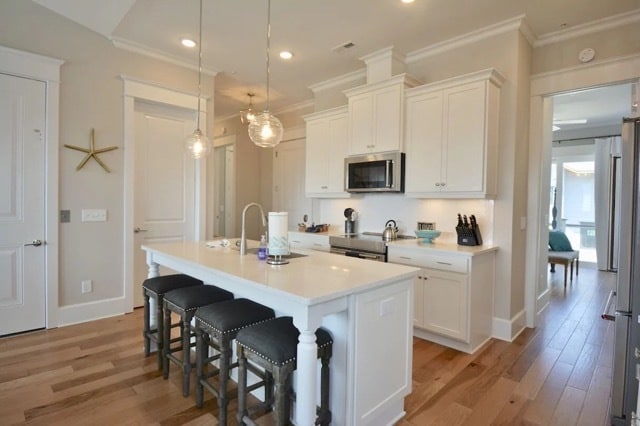 Building Photo - 18 Seagull St