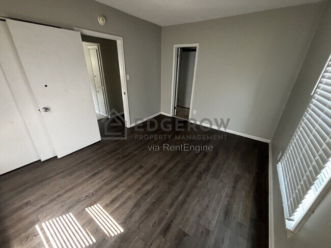 Building Photo - 354 Holmdene Blvd NE