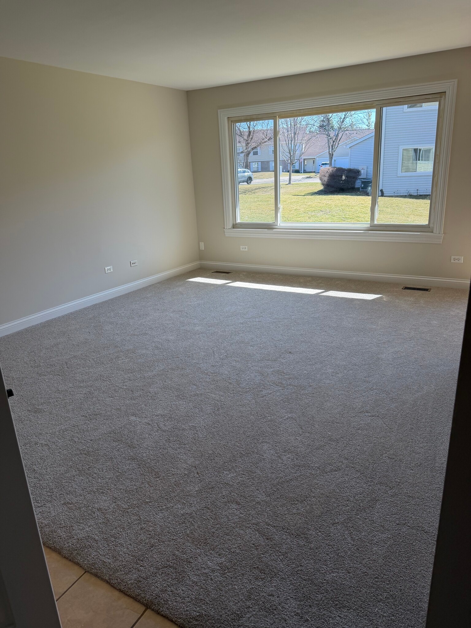 Building Photo - 681 Thorntree Ct