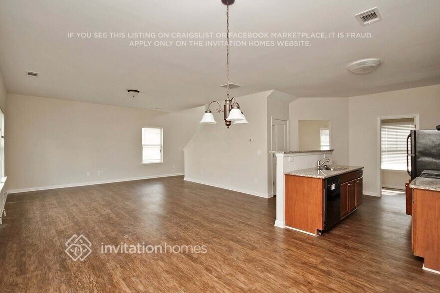 Building Photo - 4312 Violet Way Ct