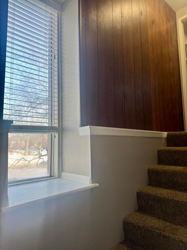 Building Photo - 5065 N Crooks Rd