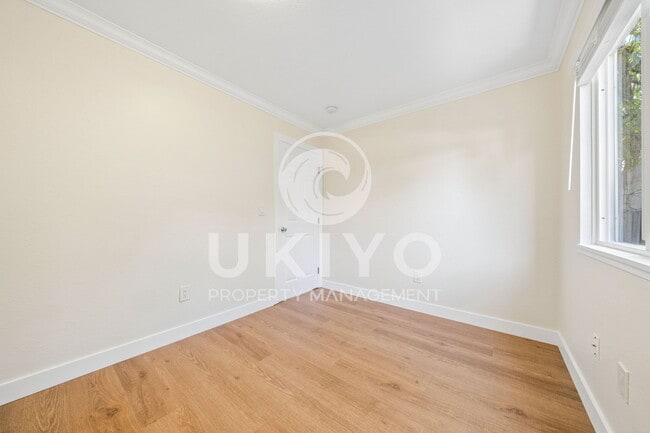 Building Photo - 3007 Nicol Ave