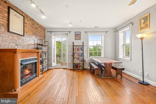 Building Photo - 1543 6th St NW