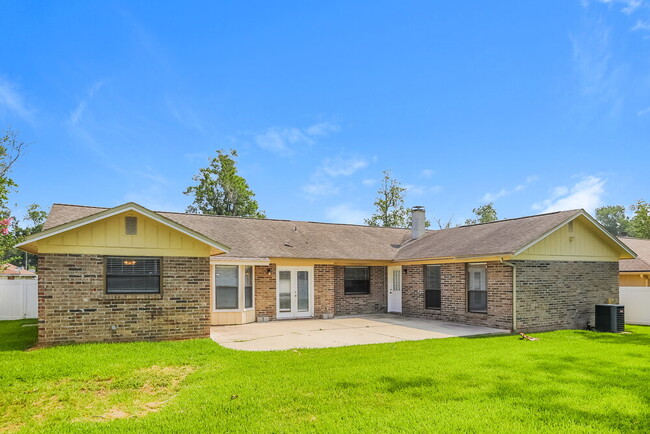Building Photo - 460 Kevin Dr