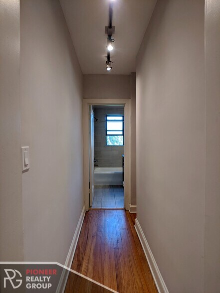Building Photo - 2315 N Rockwell St