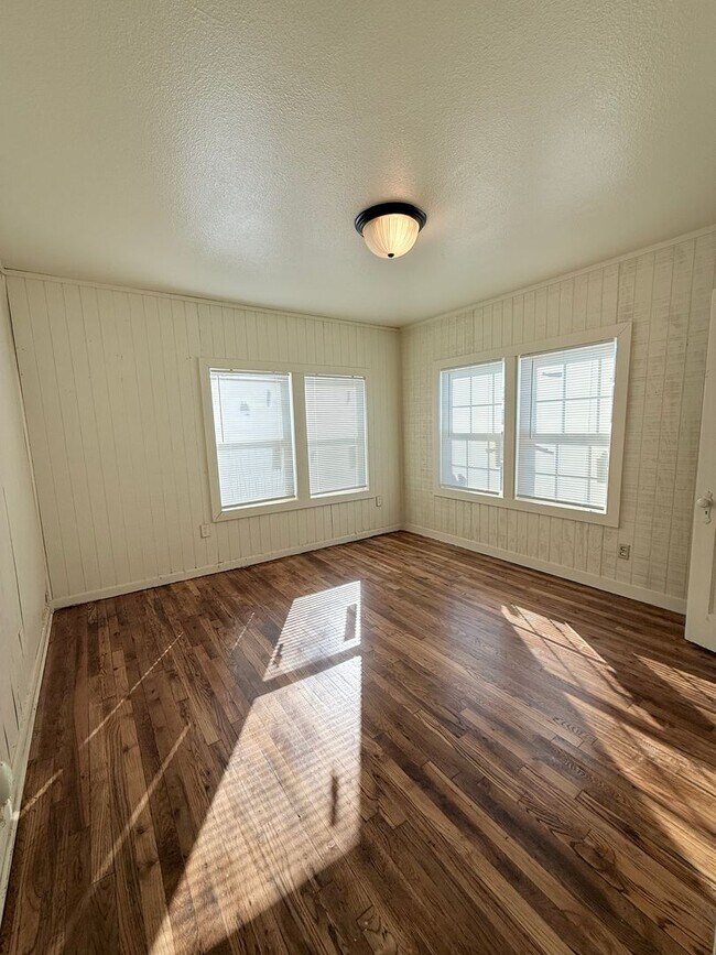 Building Photo - 2 bed/ 1 bath home in Norman