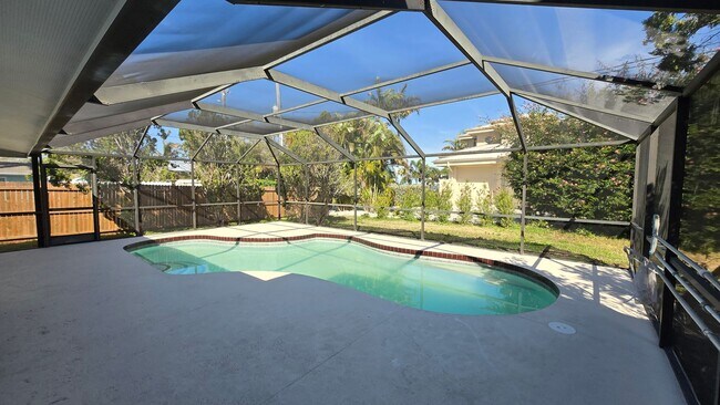 Building Photo - Four Bedroom Pool Home - Second Floor View of Manatee River