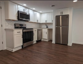 Building Photo - 738 11th St NE