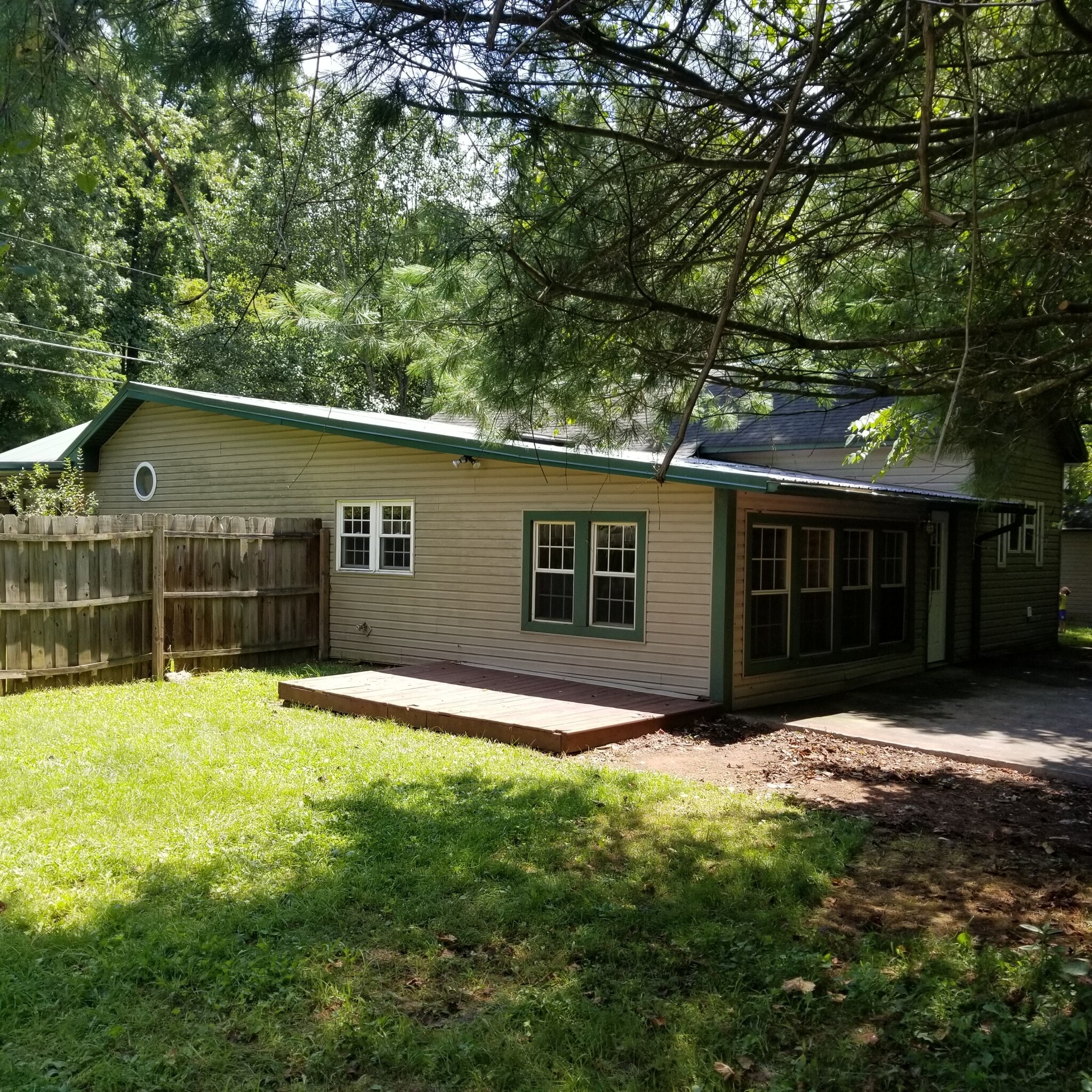 Building Photo - 173 Lacy Hollow Rd