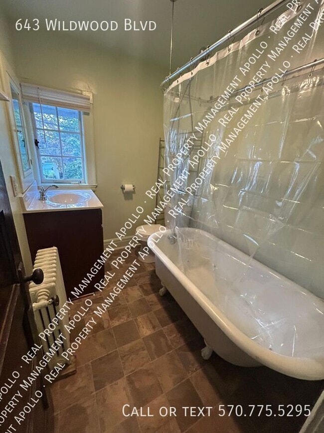 Building Photo - 643 Wildwood Blvd