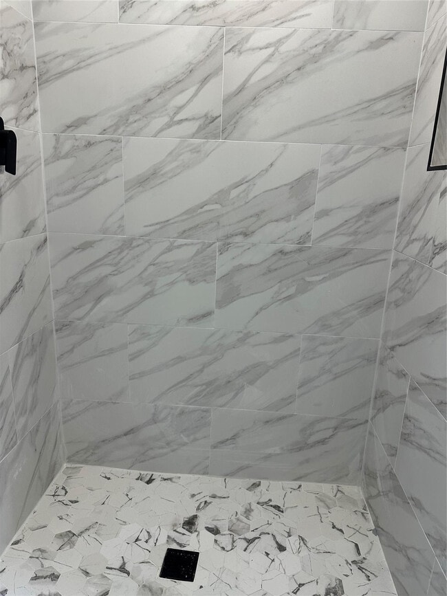 Building Photo - 6740 NW 6th Ct