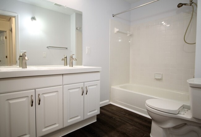 Building Photo - Renovated Single Family Home in the Heart ...