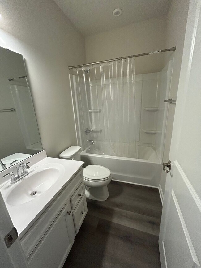 Building Photo - Lovely Colvard Farms Townhouse