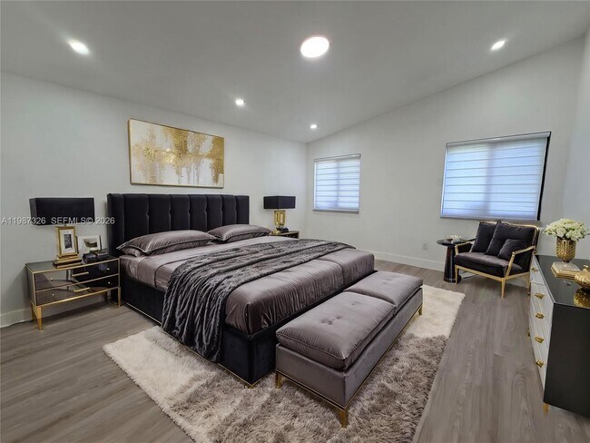 Building Photo - 1600 SW 157th Ave