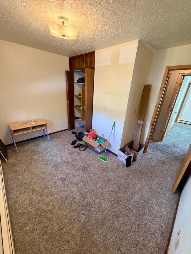 Building Photo - 3BR/2.5BA Home – 2-Car Garage - More photos coming soon!!
