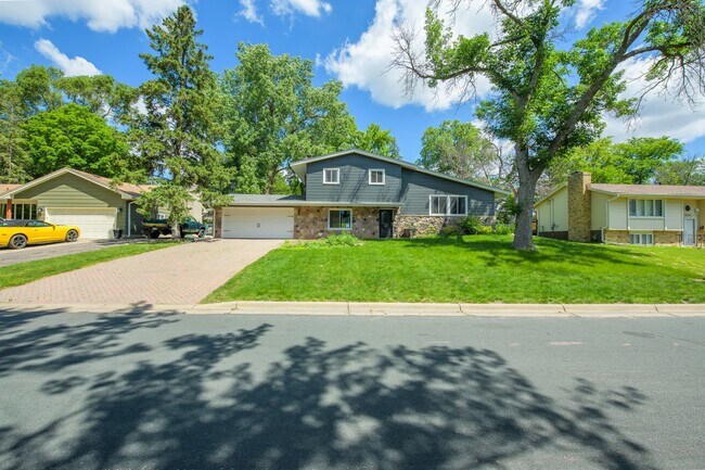 Building Photo - Rare 3 bed 3 bath home in new hope!!!