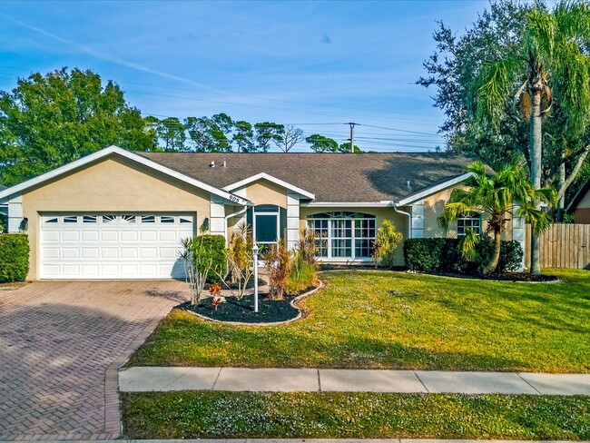 Primary Photo - Braden River Lakes 3 Bedroom Fenced Yard &...