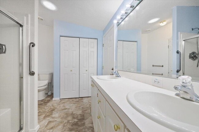 Building Photo - South Sunny Creek Circle