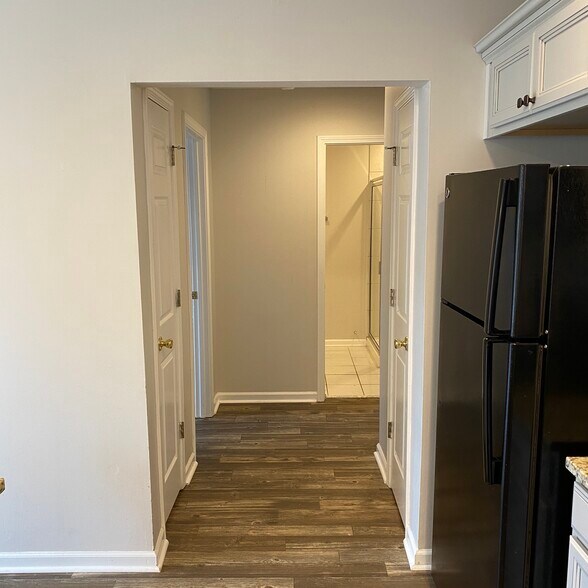 Building Photo - 3068 Queensgate Way