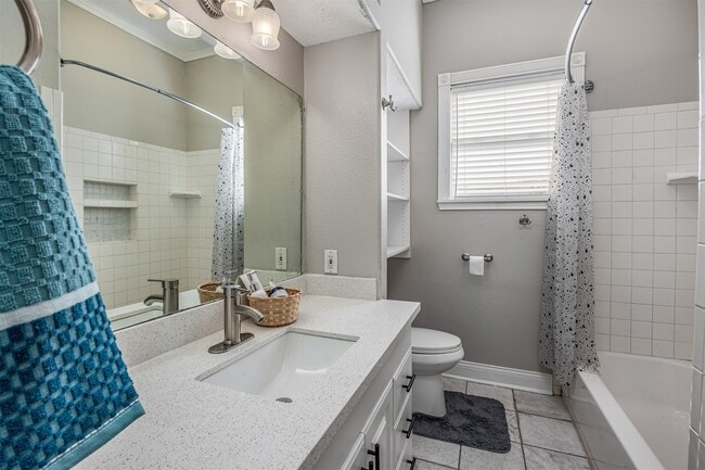 Building Photo - 3525 Bridgette Ln