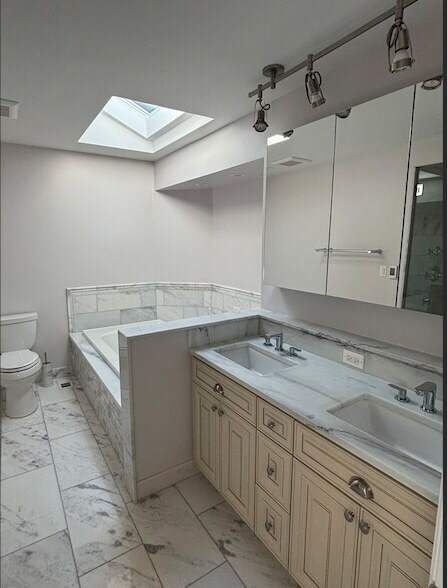 Building Photo - 406 S Lauder Ln