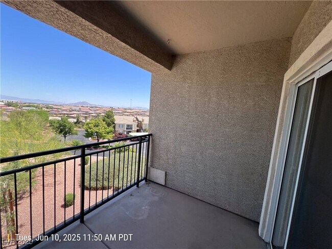 Building Photo - 2900 Sunridge Heights Pkwy