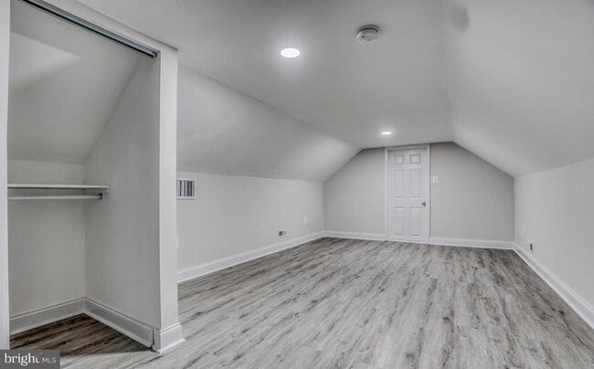 Building Photo - 2209 Hammonds Ferry Rd