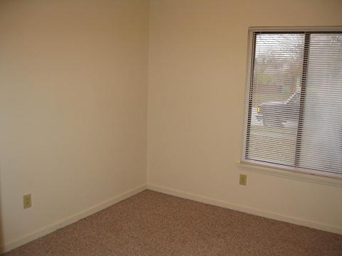 Building Photo - Southeast Lexington Ranch    240604