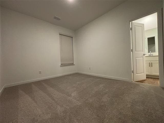 Building Photo - 708 Enys Wy