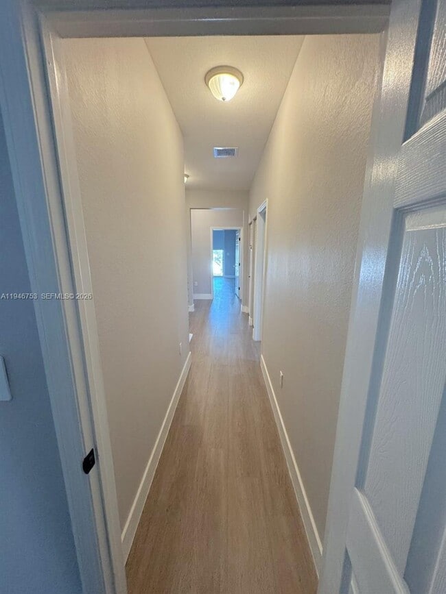 Building Photo - 11400 NW 75th Terrace