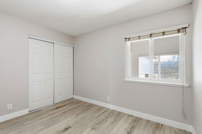 Building Photo - Stylish and Spacious Milpitas Home with Large Deck and Backyard