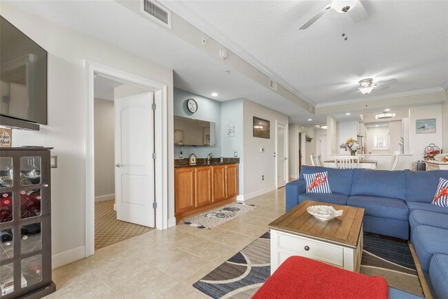 Building Photo - 102 Yacht Harbor Dr