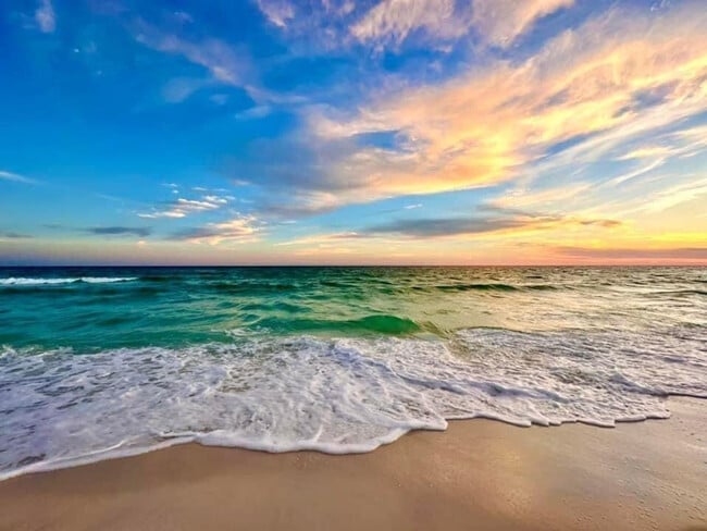 Building Photo - 1152 N County Hwy 393