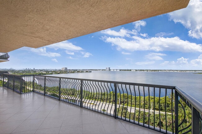 Building Photo - 5150 N Ocean Dr
