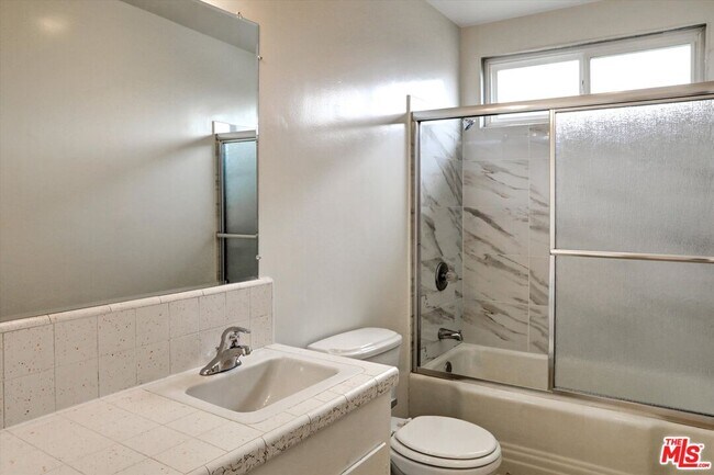 Building Photo - 1753 Garfield Pl