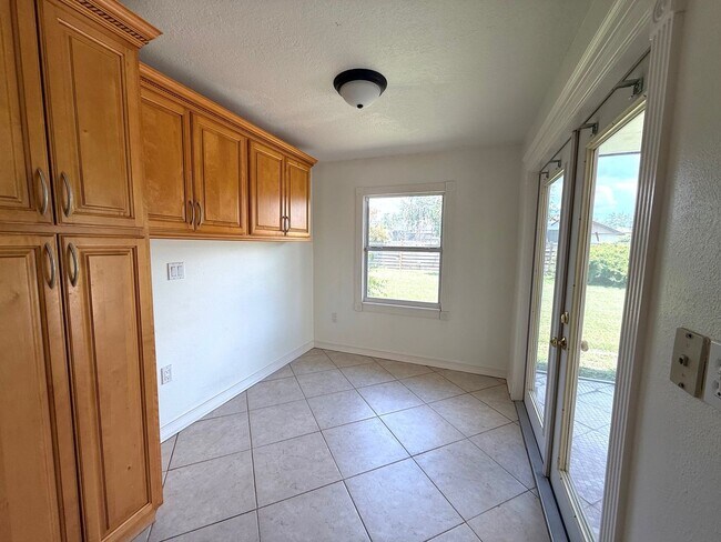 Building Photo - Spacious 3-Bed/2-Bath Home for Rent! Saras...