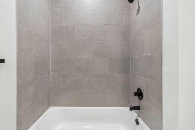 Building Photo - New Construction Townhome For Lease downtown Tampa, Ybor City, Gas Worx