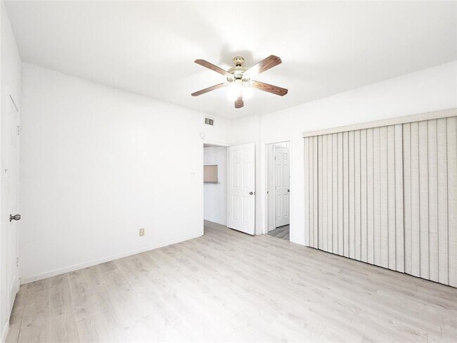Building Photo - 14550 Fonmeadow Dr
