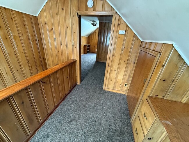 Building Photo - 3 Bedroom, 1.5 Bath Home - Sec. 8 OK