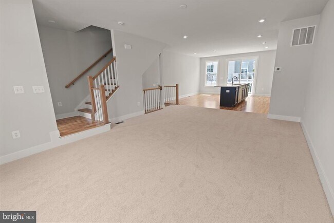 Building Photo - 10512 Hinton Wy