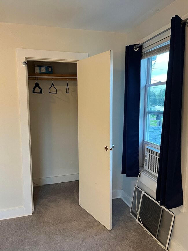 Building Photo - 486 Main St