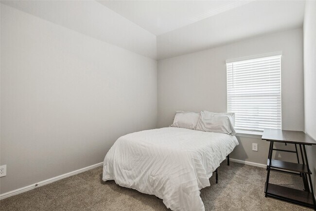 Building Photo - 4812 Foundation St