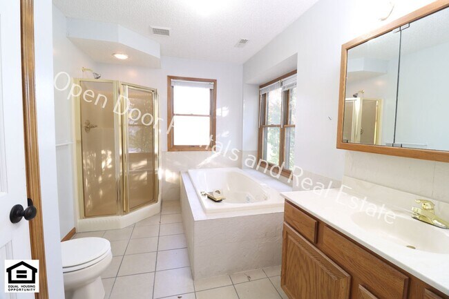 Building Photo - 4 bedroom home now available!