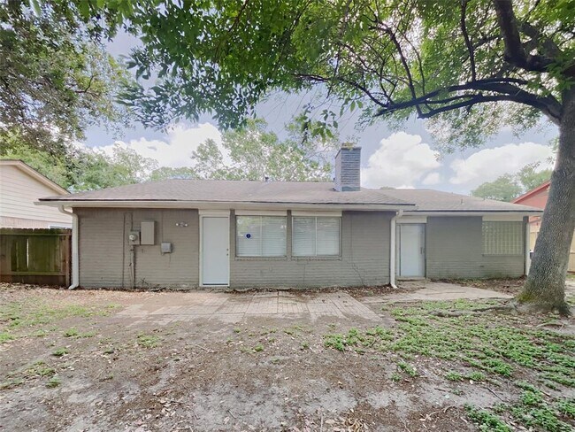 Building Photo - 2806 W Birchdale Dr