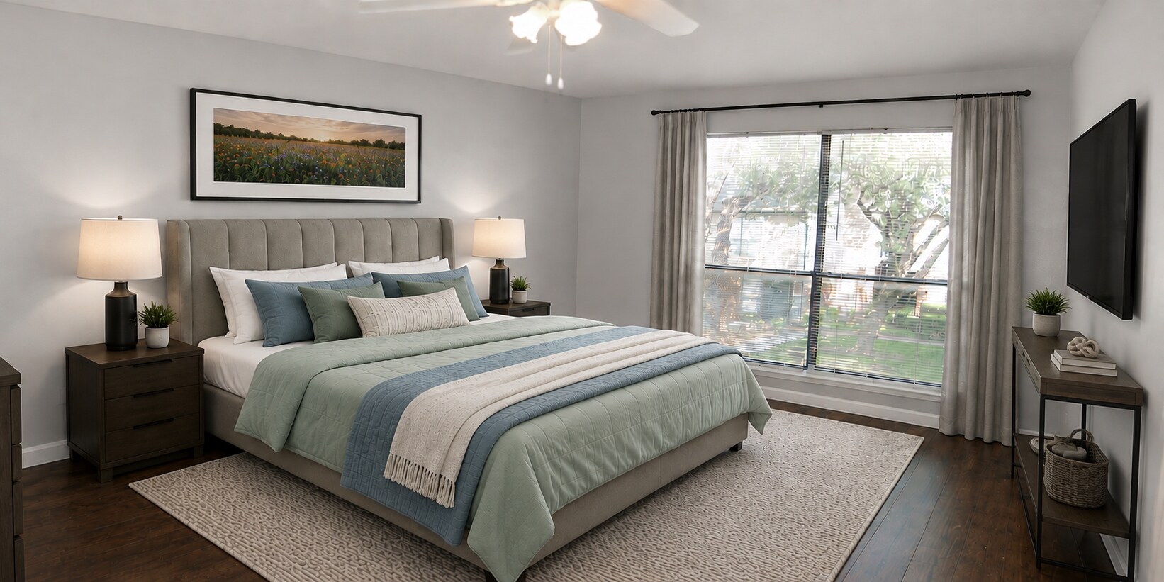 This room is 16 1/2' x 12! - 6723 Eastridge Dr